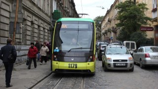 У Львові тимчасово не курсуватиме трамвай №1, на п'яти маршрутах – зміни