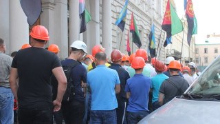 Шахтарям Львівщини продовжують боргувати частину зарплати за липень