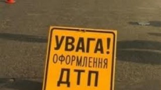 На трасі Київ-Чоп автомобіль збив на смерть 80-річного пішохода