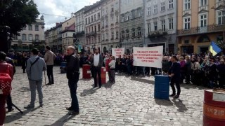 У Львові можуть відтермінувати заборону на продаж алкоголю у МАФах