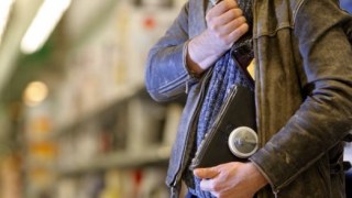 Львів'янин викрав зі супермаркету на Сихові дві пляшки коньяку майже на 3000 грн