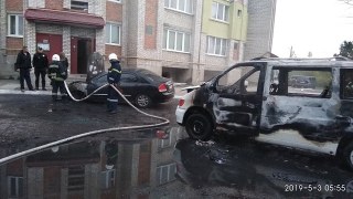На Львівщині через пожежу в авто чоловік отримав опіки тіла