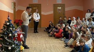 Для тисячі дітей в школах, садочках і лікарнях Львова читали різдвяні казки