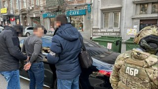 ДБР затримало львівського бізнесмена за хабар $500 тис