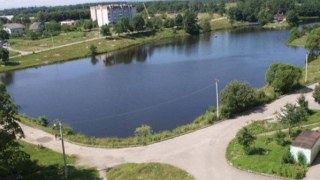 Львівська ОВА оголосила перелік водойм, де можна безпечно купатись