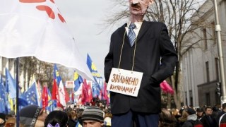Вибори київського голови не призначили, Раду заблокували: хроніка київських подій