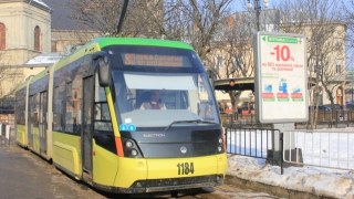 Водій сихівського трамвая травмував пенсіонера