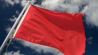 Комуністи запитують Садового та Шемчука чи буде 9 травня розгорнутий Прапор Перемоги