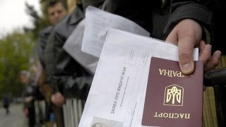 Уряди України та Польщі зробили візи безплатними