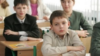 На мостиських батьків тиснуть, аби їх діти вивчали російську мову – депутат облради