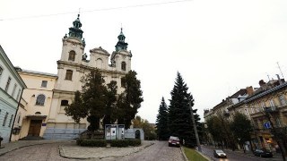 У Львові підсвітили будівлю Органного залу