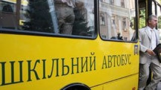 Школи Бродівського району отримали два нові автобуси