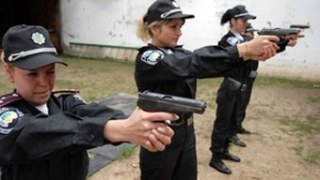Підготовлені дівчата охоронятимуть VIP-персон  на Євро-2012