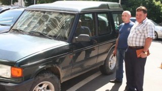 ТВК «Південний» передав військовим позашляховик «Ленд Ровер»