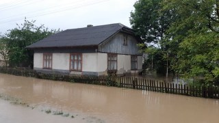 На Стрийщині через негоду підтопило школу, бібліотеку і 100 житлових будинків