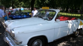 Ретро-автомобілі з України та за кордону показуть у Львові