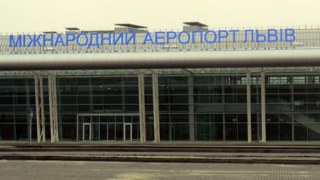 Кількість рейсів та пасажиропотік Львівського аеропорту продовжують зростати