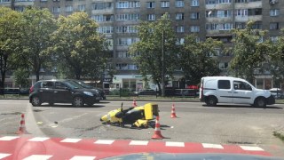 У Львові збили кур'єра доставки La П’єц на скутері