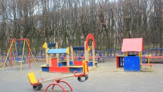 Львівські дитячі майданчики перевірятимуть на безпеку