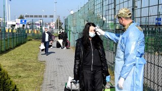 Через пішохідний пункт пропуску Шегині за вихідні з Польщі в Україну потрапили майже 3 тисячі осіб