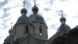 У Новому Роздолі пограбували три церкви