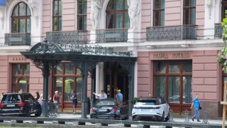 Готельєрів закликають розмістити у своїх готелях евакуйованих українців