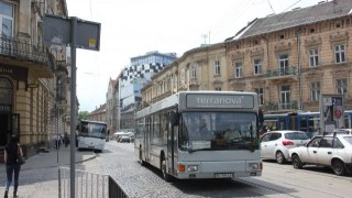 У поминальні дні у Львові підсилять роботу транспорту