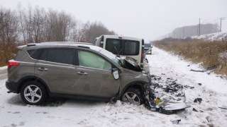 На трасі Львів – Шегині у ДТП постраждали водії обидвох авто