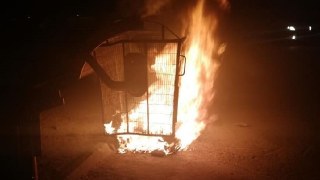 Вночі у спальному районі Львова 18-річний хлопець підпалив сміттєві баки