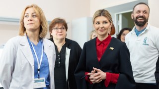 Олена Зеленська передала медичним закладам Львова обладнання для якісної діагностики