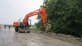 На Львівщині розпочався ямковий ремонт доріг