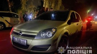 Поблизу Львова авто Opel Astra збило скутер: травмувалися двоє людей