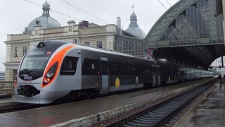 Час відправлення швидкісних поїздів HYUNDAI зі Львова до Києва