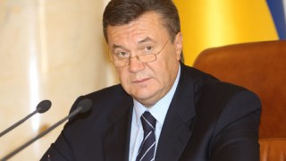 Янукович доручив Захарченку та Пшонці розслідувати побиття Тетяни Чорновол