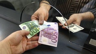 Усі обмінники валют закриті у Львові