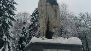 У Стрию вандали знищили пам'ятник Тарасу Шевченку