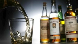 Податкова виявила на Львівщині 91 порушення у сфері торгівлі алкоголем та тютюном