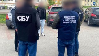 На Львівщині військовий за хабарі переправляв ухилянтів за кордон