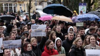 У Львові студенти вимагають звільнити Ірину Фаріон