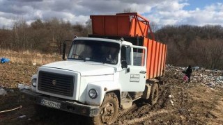 На Старосамбірщині водія сміттєвоза оштрафували на 850 тис грн за незаконний вивіз відходів