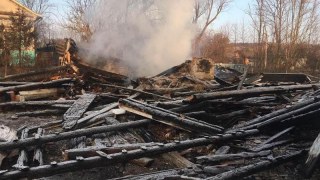 У Старосамбірському районі згоріли рештки будинку