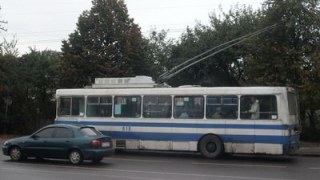 Тролейбус "двійка" тимчасово курсуватиме за зміненим марштрутом