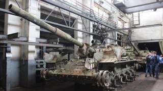 Львівському бронетанковому заводу потрібні працівники