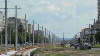 На проспекті Червоної калини у Львові кладуть асфальт – рух ускладнений