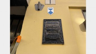 У Львові забрали радянські написи з понад 30 таблиць на пам’ятках культурної спадщини міста