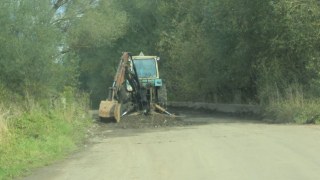 На Мостищині трактор з’їхав у кювет: є постраждалий