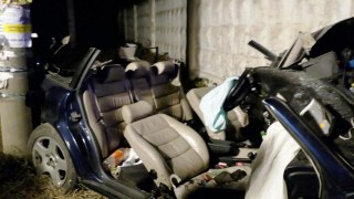 У Кам'янка-Бузьці автівка врізалася у огорожу: є травмовані