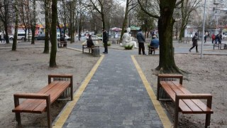 На вул. Петлюри у Львові облаштували сквер за 400 тисяч