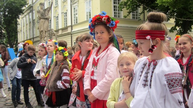 Фестиваль вишиванки у Львові