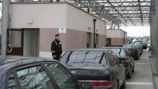 На українсько-польському кордоні обмежили кількість пунктів для ввезення авто